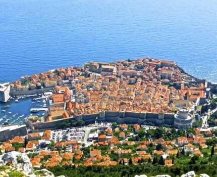 2025/07/images/tour_1957/bd3325df16a1a5f452a15a59177d21d5395177-large.jpeg